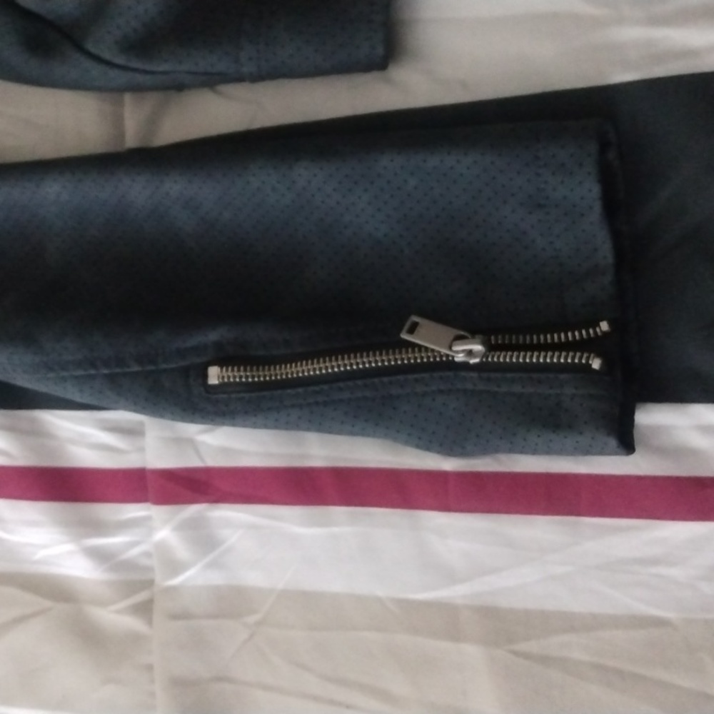 Jacket - Picture 3 of 3